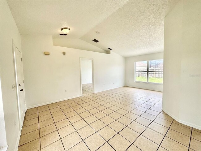 Photo - 362 Aylesbury Ct