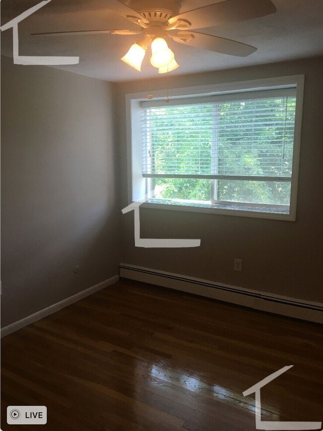 Photo - 360 Market St
