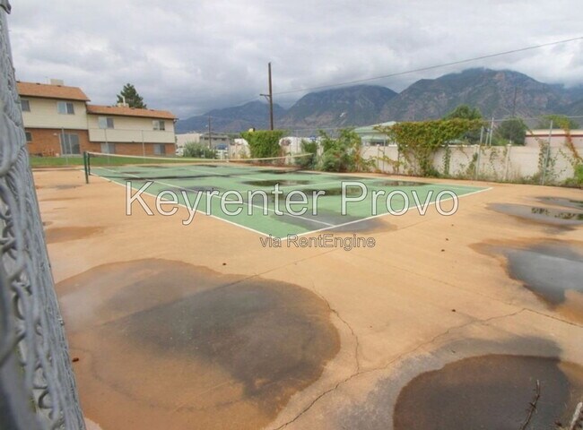 Photo - 1039 S Freedom Blvd