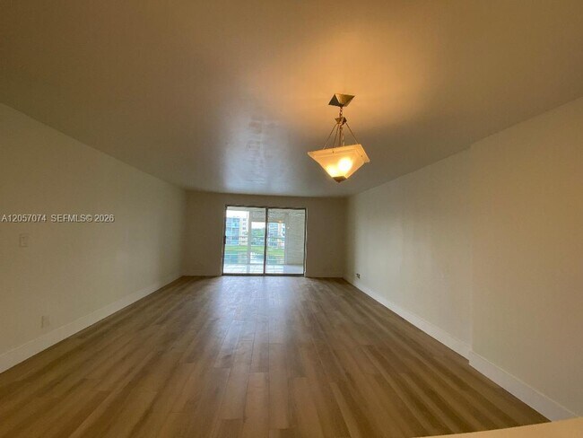 Photo - 401 SE 3rd St Unit 405