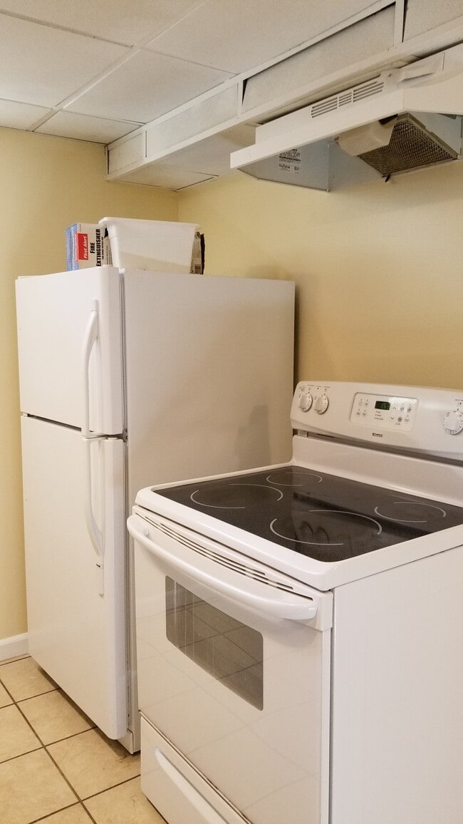 Building Photo - 11913 Seven Locks Rd Unit Accessory apartment