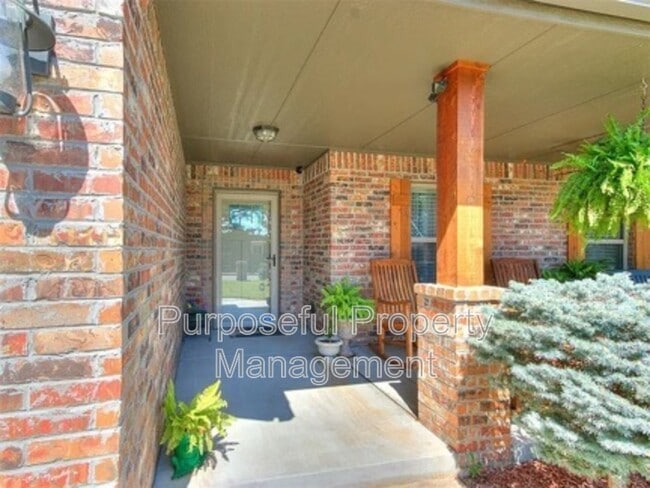 Photo - 811 E Mosier St
