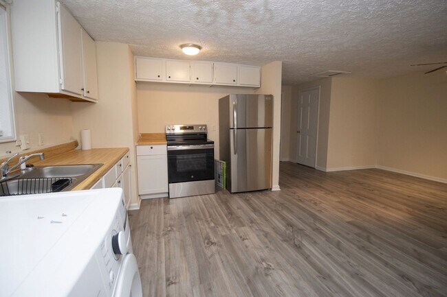 Photo - 1213 Suber St