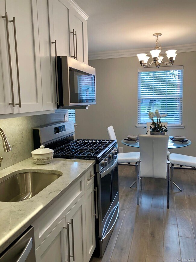 Photo - 53 Old Oak Ln Unidad 53B