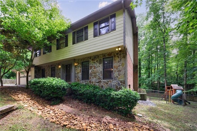 Photo - 10565 Shallowford Rd