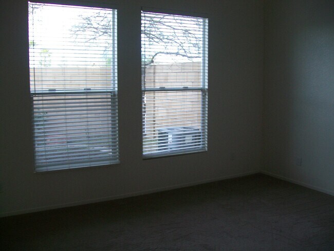 Photo - 112 Woolman Rink Ave