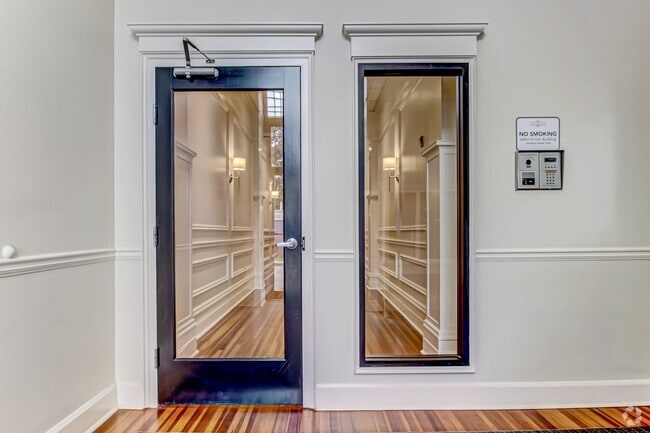 Building Photo - 9 W York St Unit 9 W York St #3.1 Rental