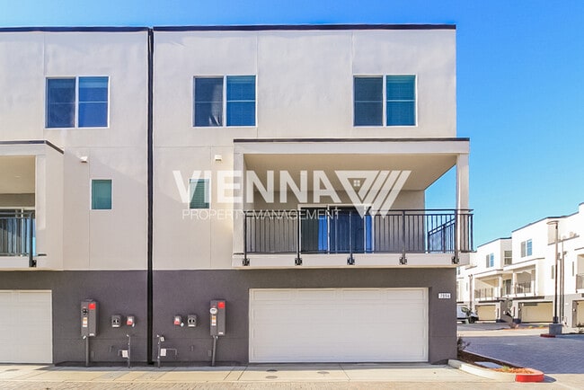 Building Photo - 7992 Quiet Knolls Dr Rental