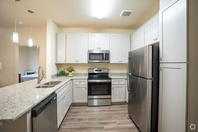2BR, 2BA – 1,026SF - Kitchen