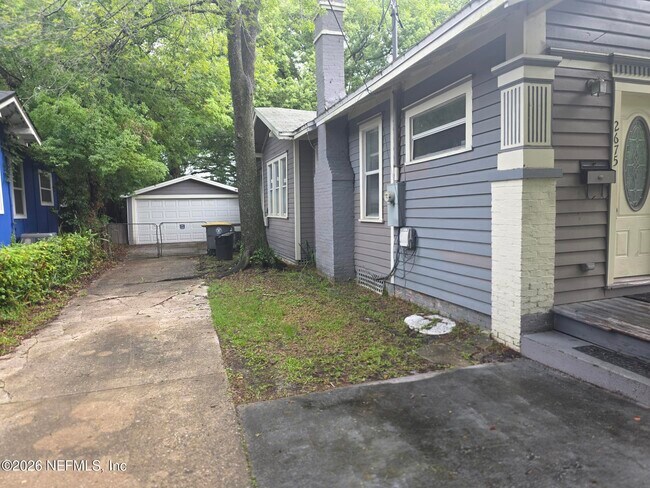 2675 Ernest St