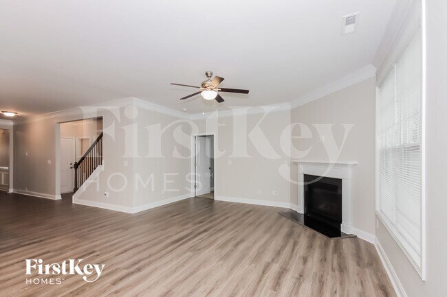 Photo - 117 W Americana Dr