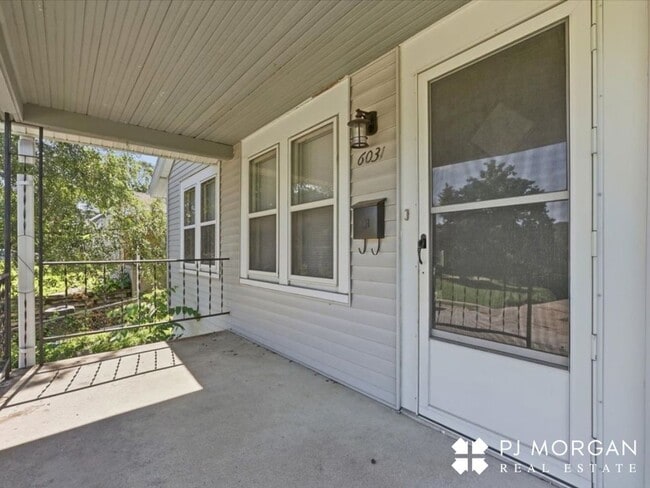 Photo - 6031 Pine St