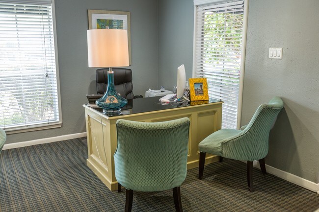 Photo - Scotland Yard