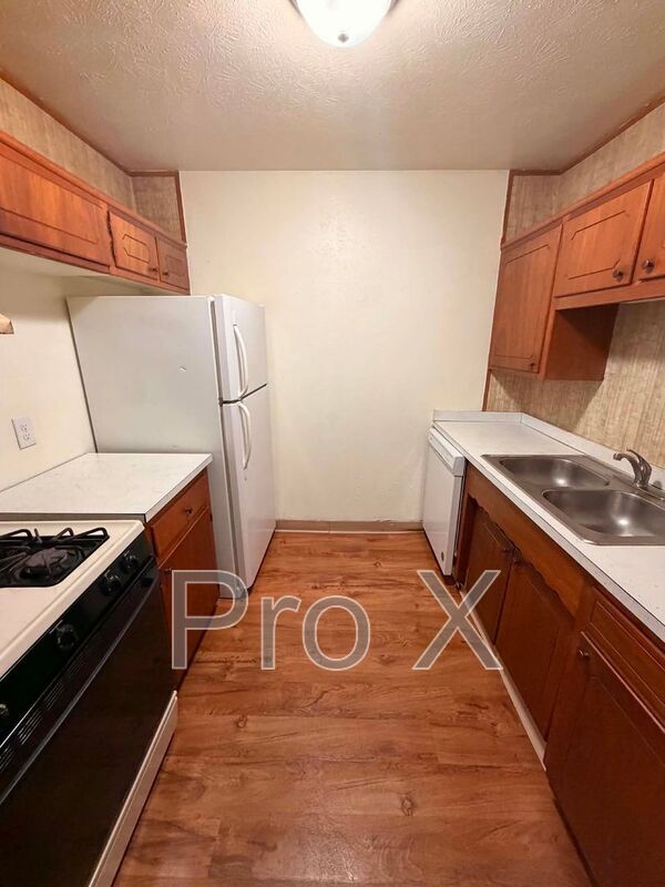 Photo - 1807 Grand