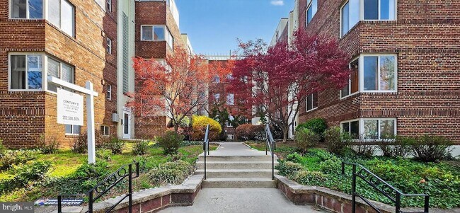 Photo - 5405 9th St NW Unidad 306