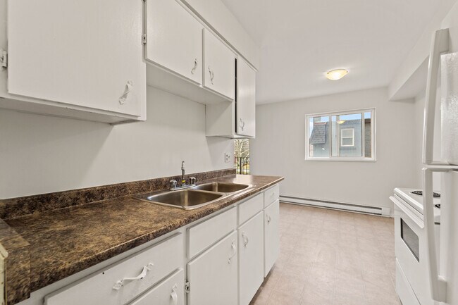 Photo - University Tower