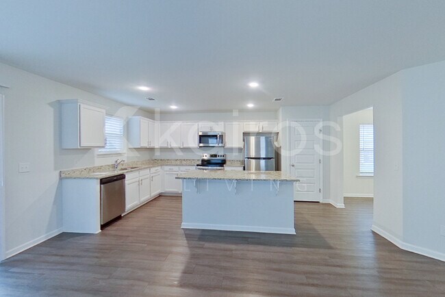 Photo - 247 Western Red Cedar Dr