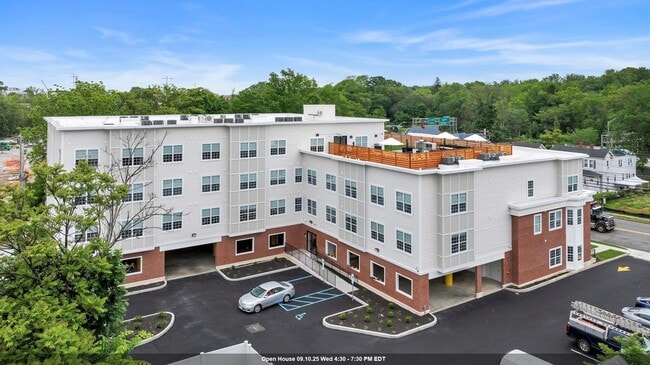 Building Photo - 70 Ridgedale Ave Unit 203 Rental