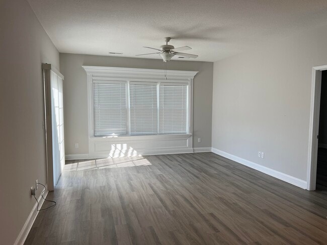 Photo - 711 Hobonny Lp