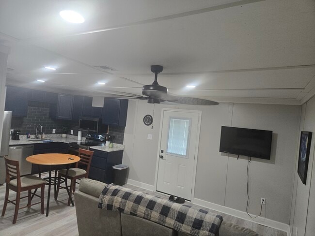414 Cedar Crest Ct Unit Studio Apartment