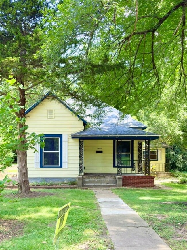 Photo - 1444 N Sherman Ave