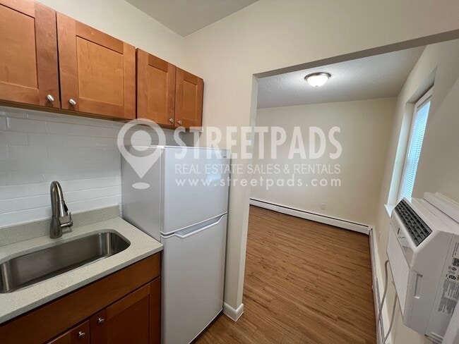 Photo - 2018 Commonwealth Avenue