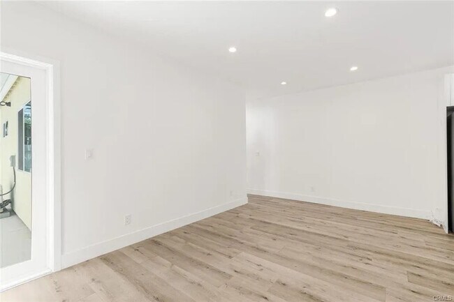 Photo - 4552 Murietta Ave