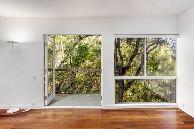 Photo - 330 S Barrington Ave