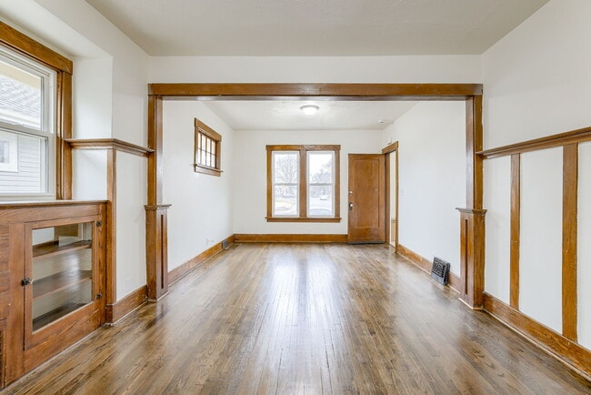 Photo - 6931 N 24th St