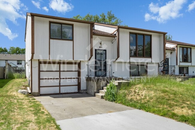 Building Photo - 802 S Calvin Rd Unit 804 S Calvin