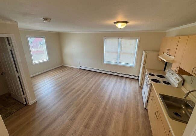 Photo - 111 Main St Unit 2R