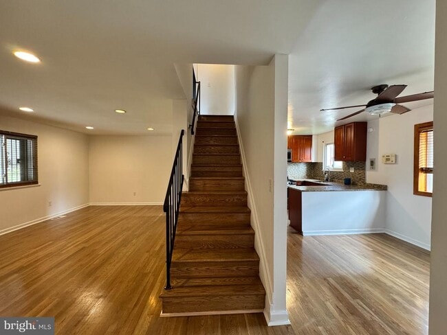 810 Booker Pl