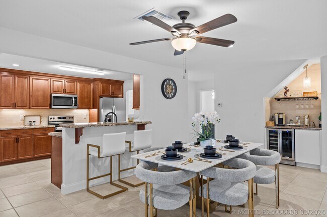 2400 Seaford Dr