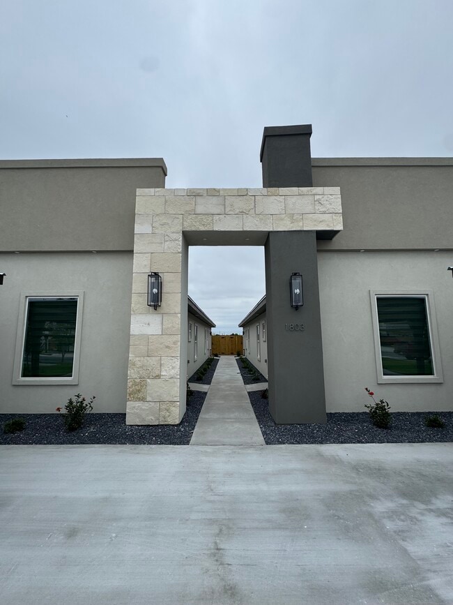 Photo - 1803 W Violet Dr