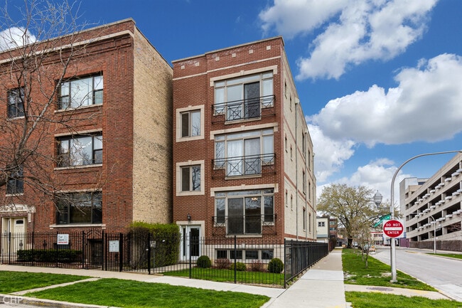 Photo - 2701 N Campbell Ave Townhome