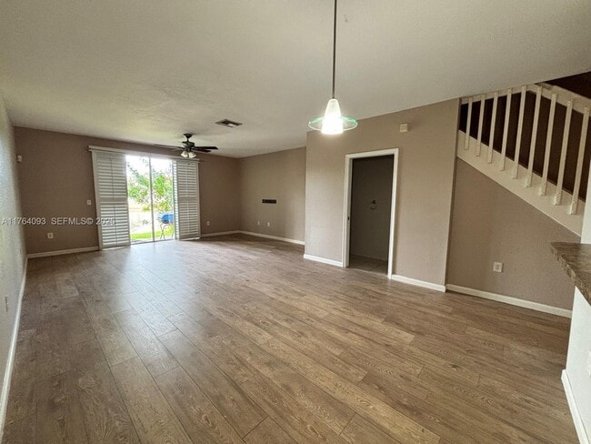 Photo - 8253 SW 29th St