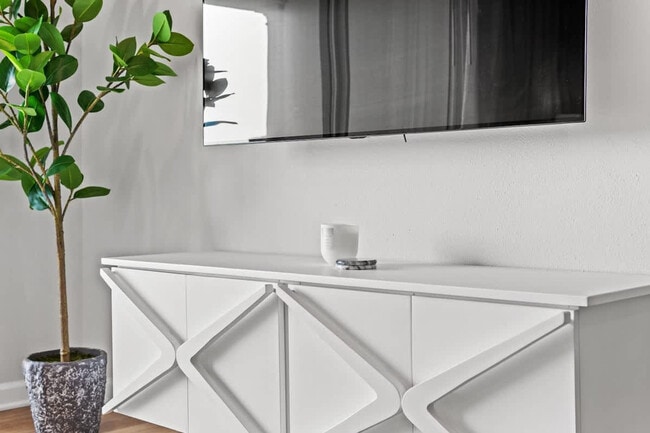 Photo - 9955 E County Hwy 30A Unidad ID1354993P