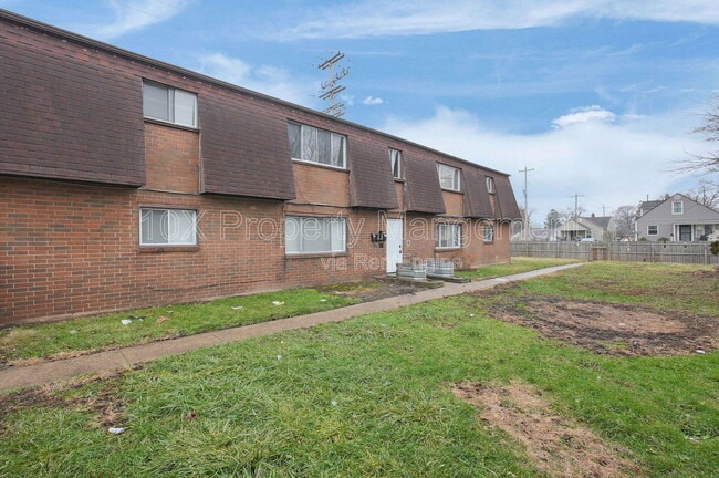 Photo - 2872 Howey Rd Unit D