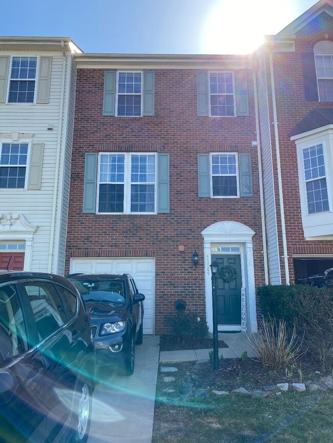 Photo - 41889 Precious Square