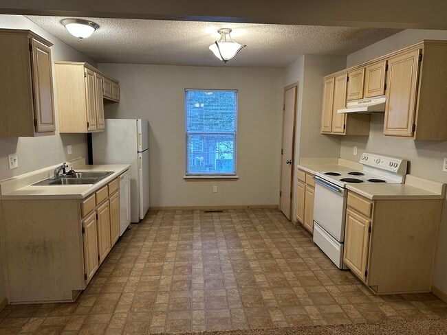 Photo - 5621 N London Pl