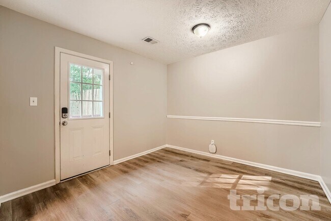 Photo - 126 Woodberry Ct