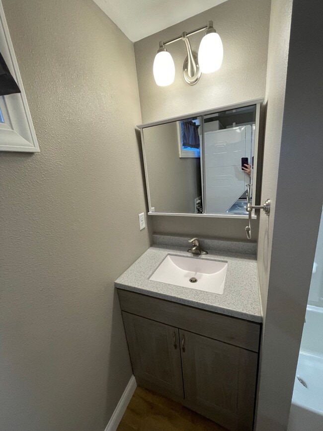 Photo - 205 8th Ave NW Unit A