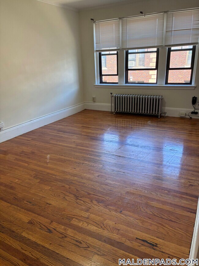 349 Pleasant St Unidad A1-19