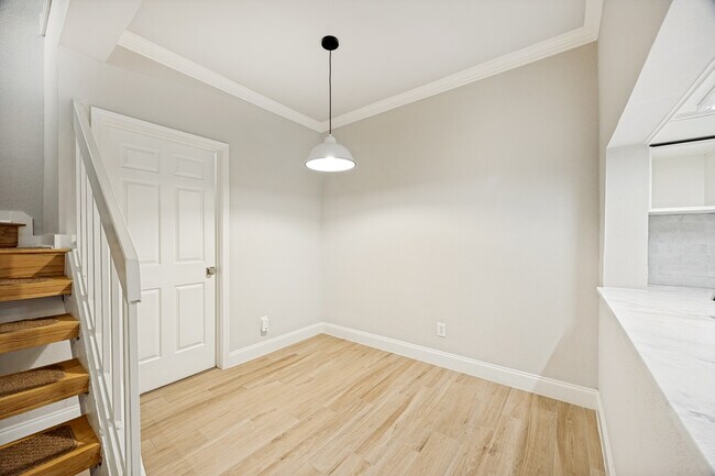 Photo - 5200 Martel Ave