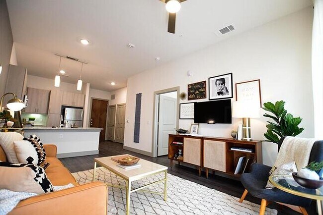 Photo - 4216 Sloane St Unidad b8