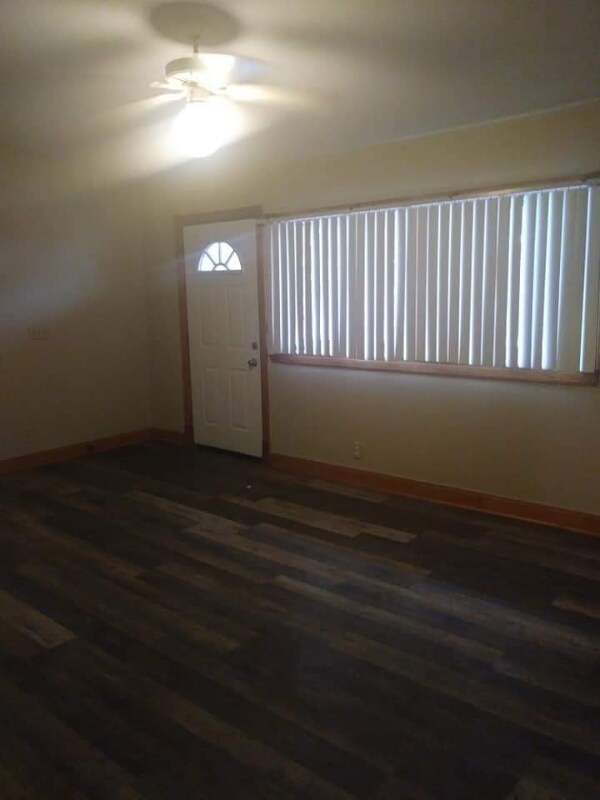 Photo - 2501 W Kilbourn Ave