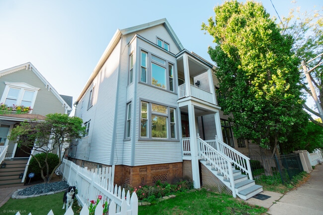Building Photo - 1711 W Henderson St Unit 1