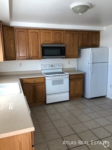 Building Photo - 930 Bishop Ct Unit A Rental