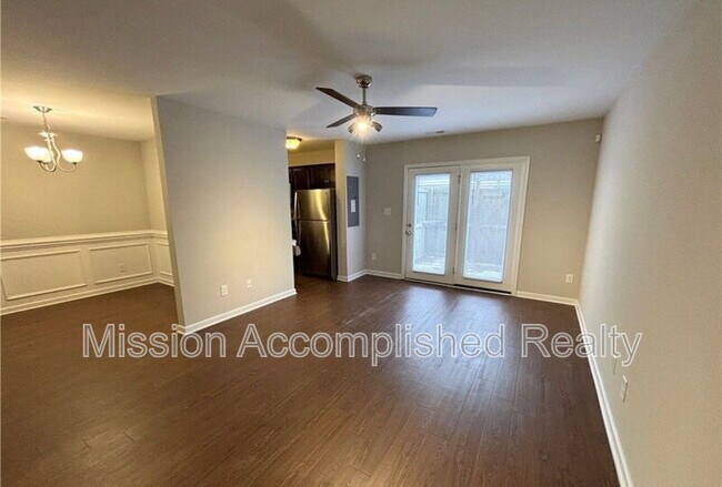 Photo - 2644 Middle Br Bnd