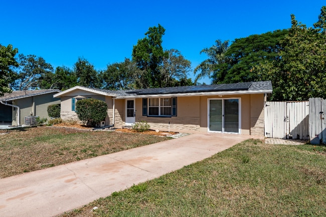 Photo - 1748 Colmar Dr